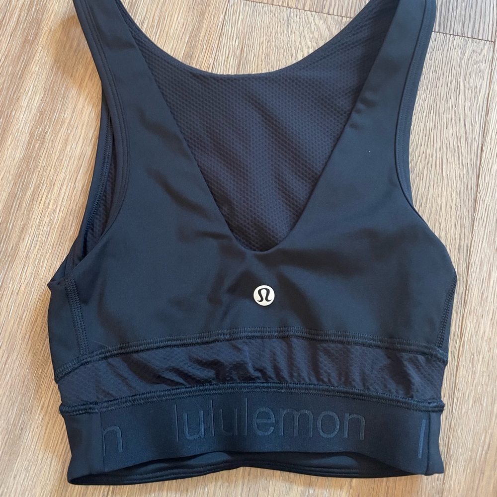 Lululemon black sports bra